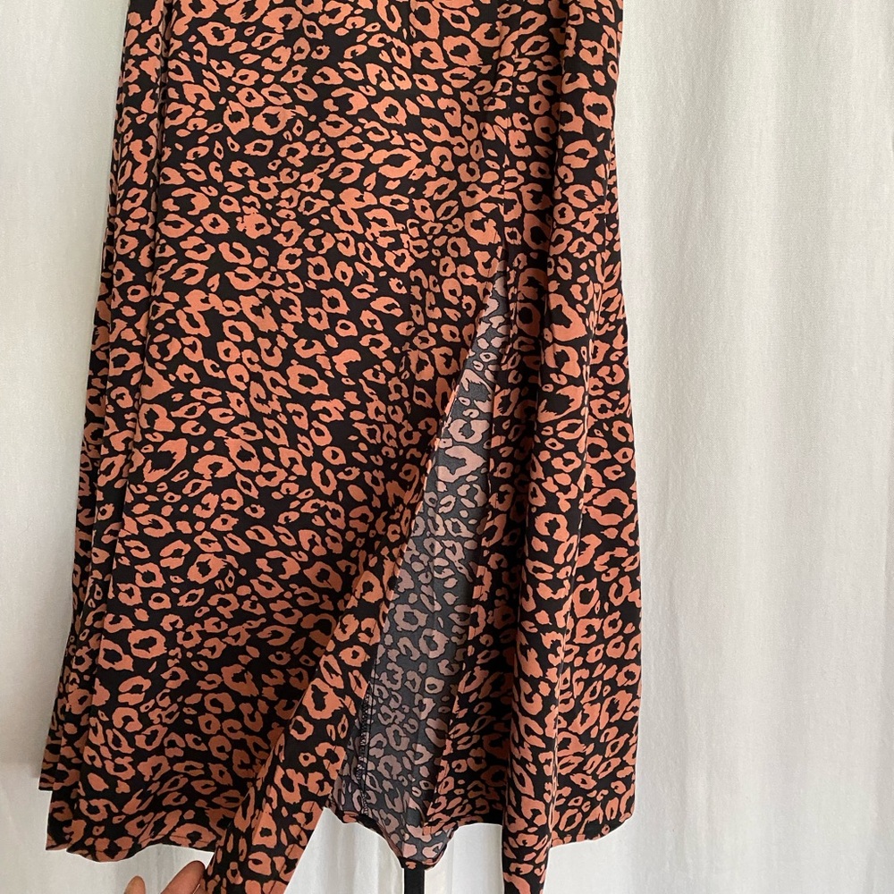 SHEIN shin length skirt